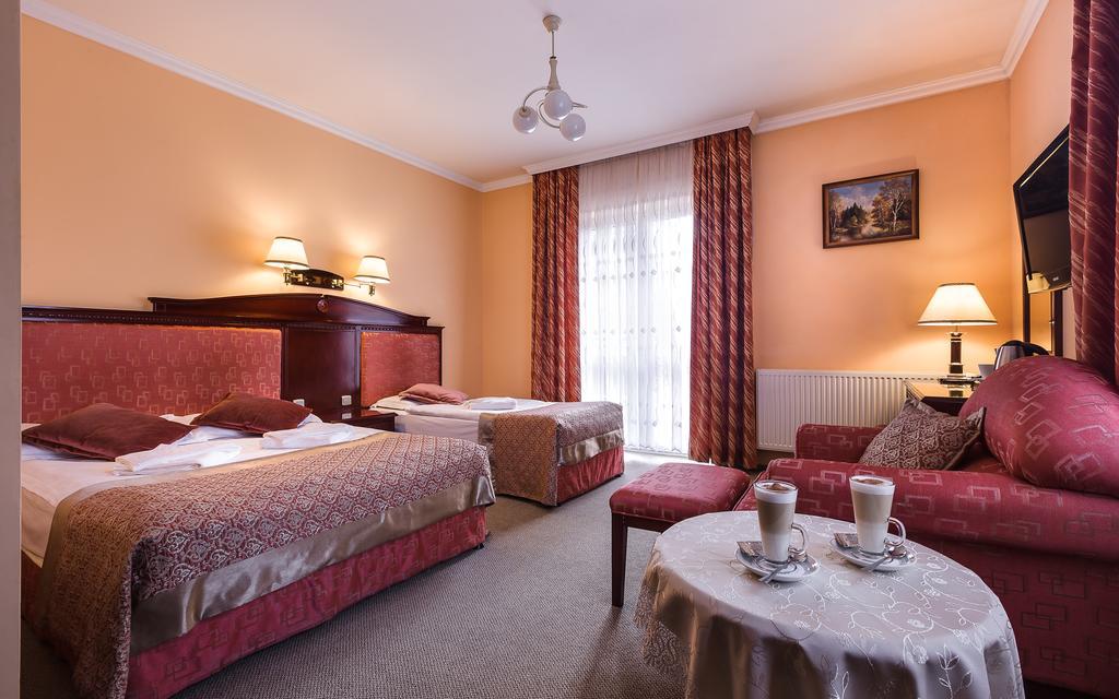 Adam & Hotel 3*